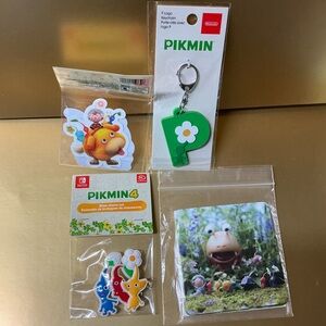 The End Of The Year Pikmin with Company Outdoors Keychain Set